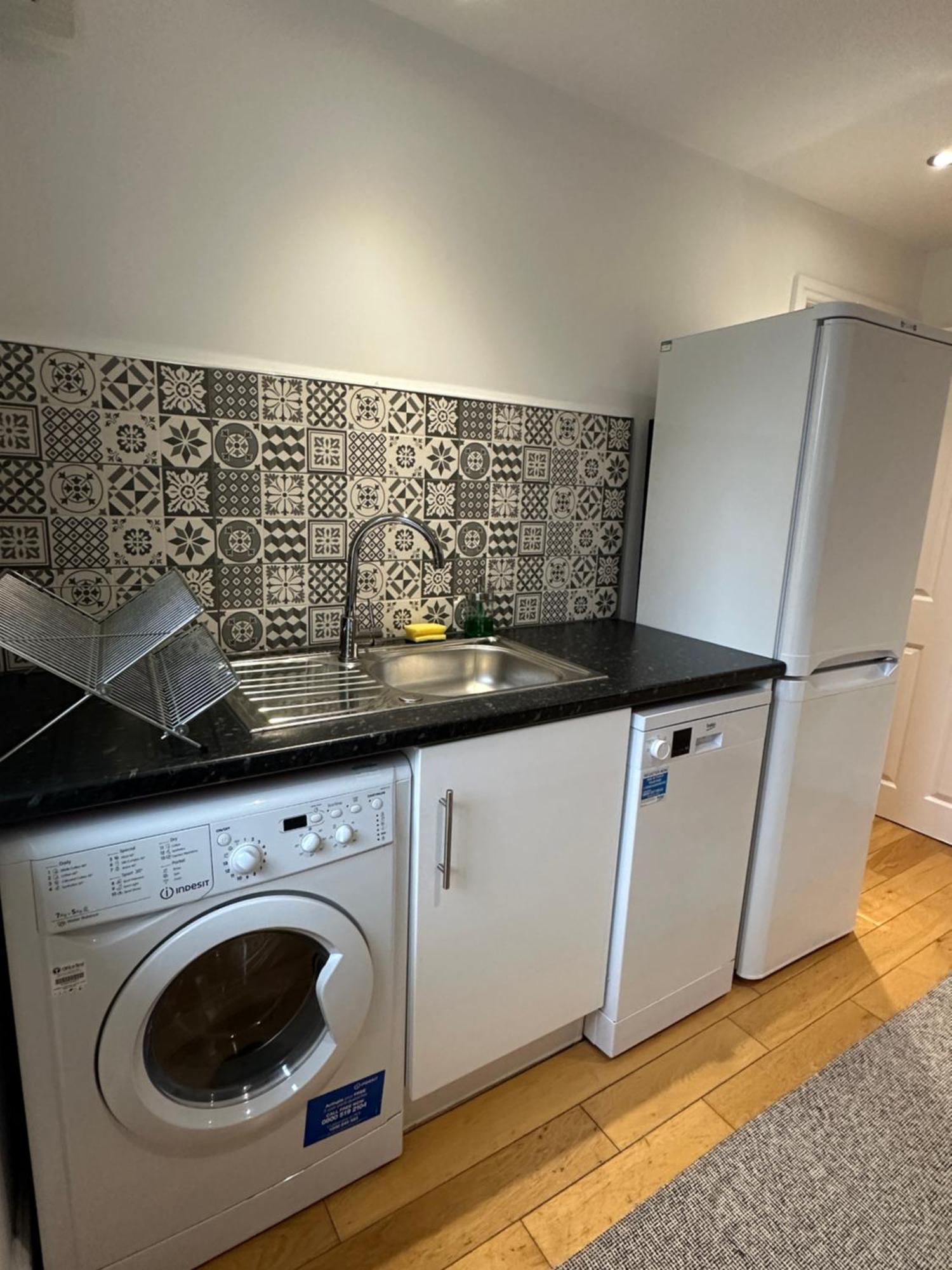 Stylish Flat Minutes From Covent Garden - West End ロンドン エクステリア 写真